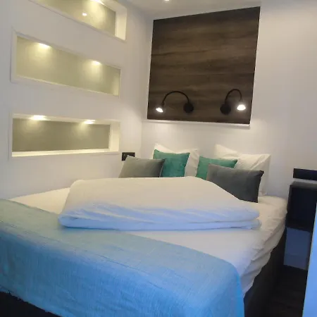 Mocalma Iris Apartment *